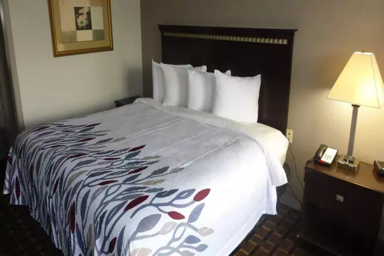 Red Roof Inn Evergreen Exterior foto