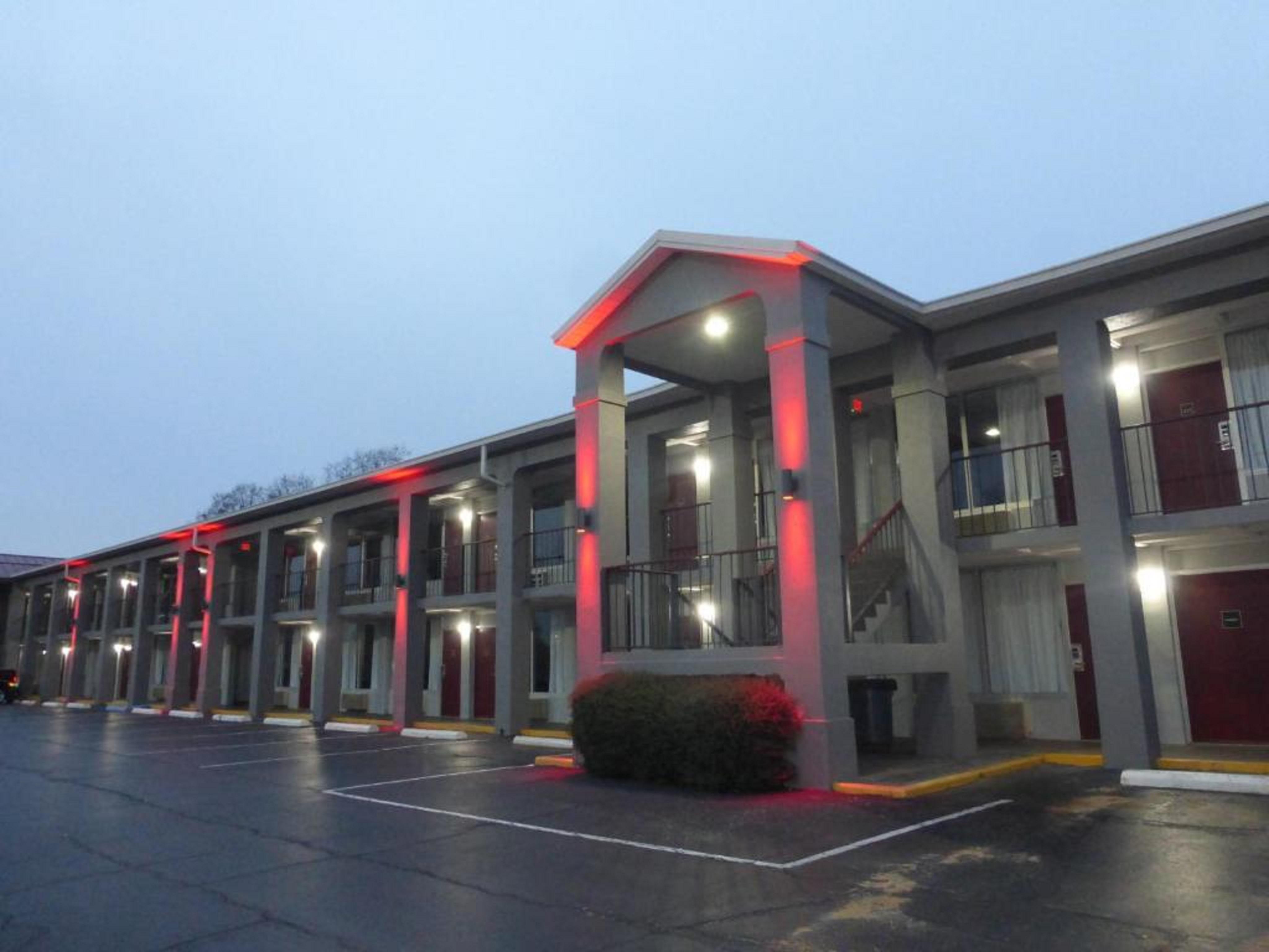 Red Roof Inn Evergreen Exterior foto