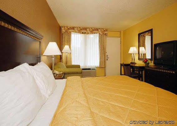 Red Roof Inn Evergreen Zimmer foto